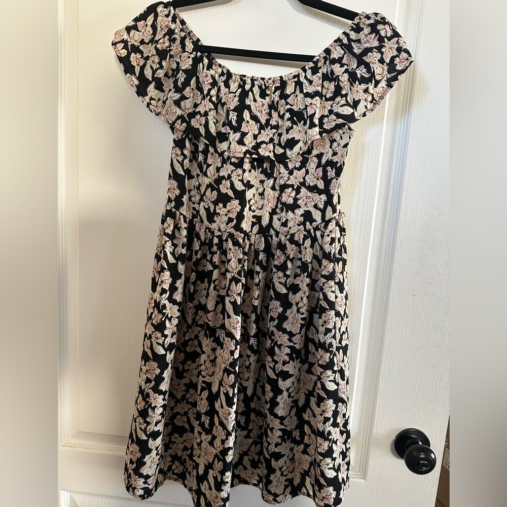 🔥 Xhilaration Black and Cream Boho Babydoll Floral Dress    Size M